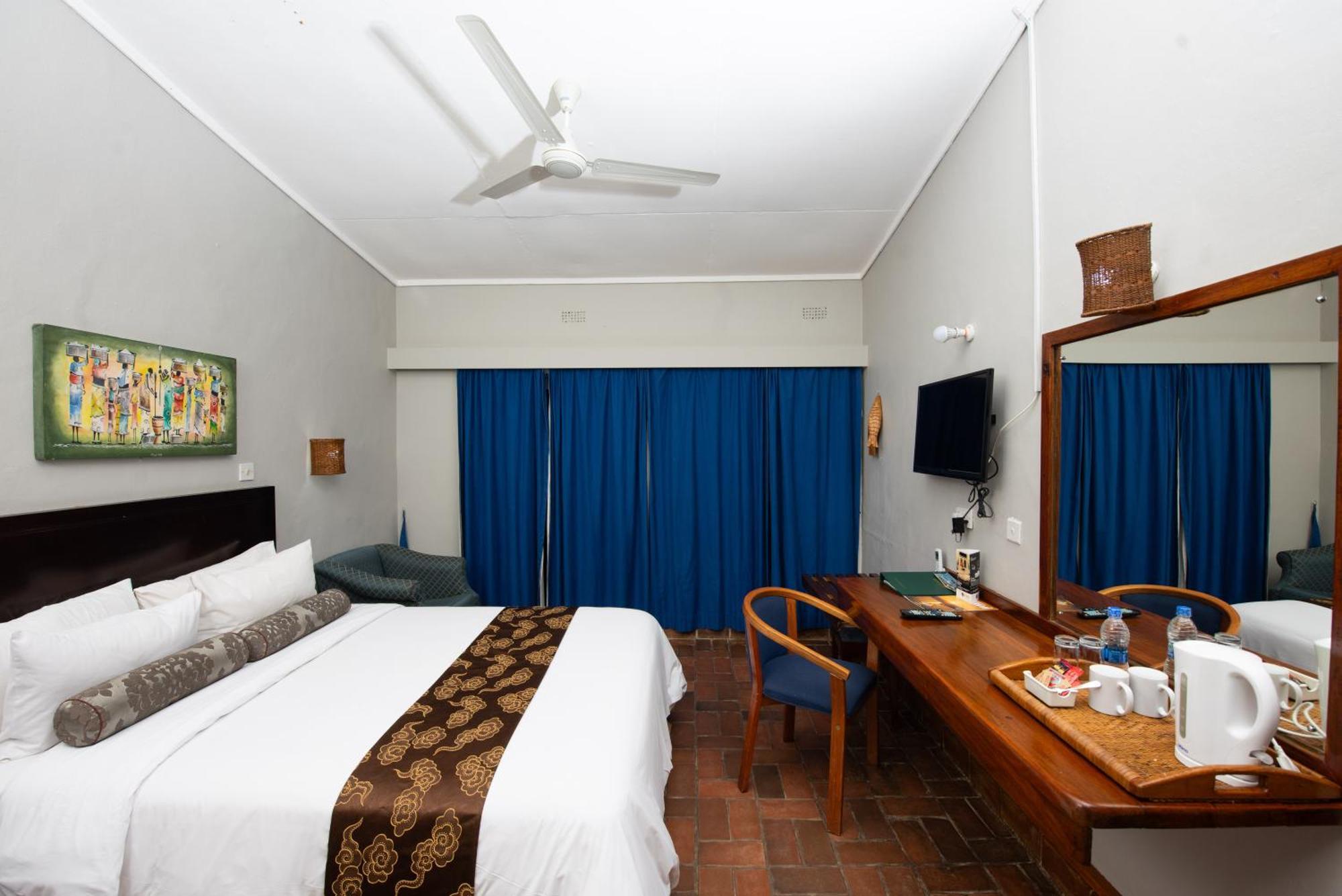 Sunbird Chintheche Hotel Nkhata Bay Exterior foto