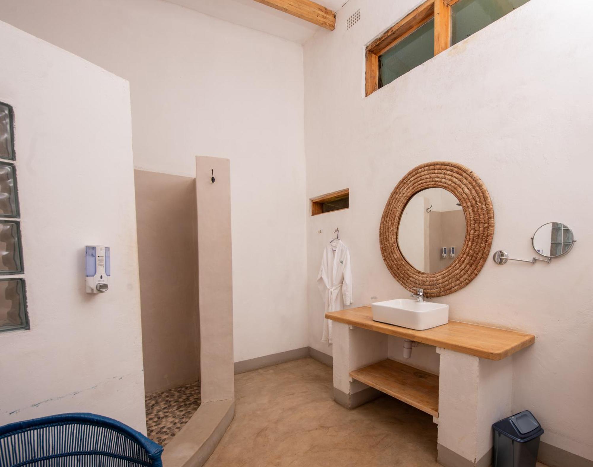 Sunbird Chintheche Hotel Nkhata Bay Exterior foto